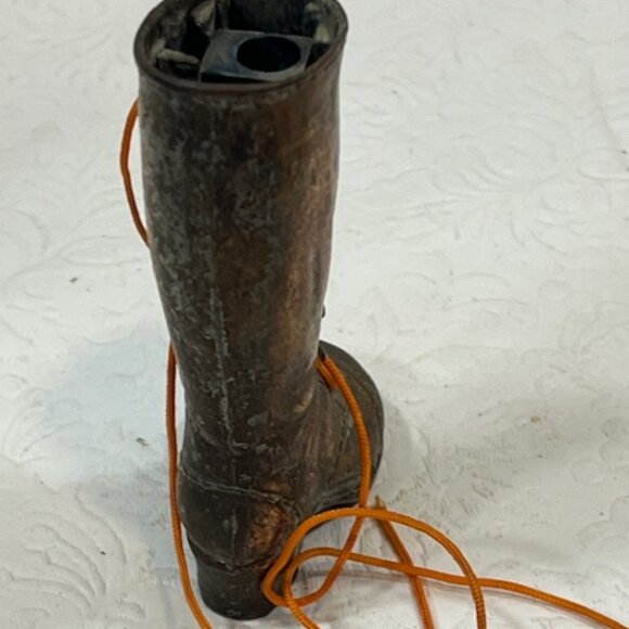 VTG Diecast Metal Bronze Knee High Laced Fashion Boot Pencil Sharpener 4" Tall - Picture 4 of 10